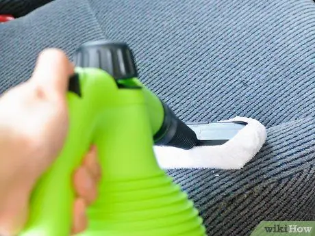 Детализируйте автомобиль с помощью пароочистителя Шаг 3 Детализируйте автомобиль с помощью пароочистителя Шаг 3