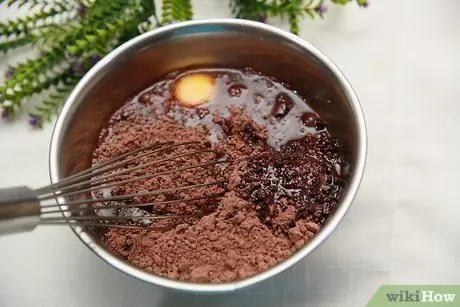 Сделайте торт в скороварке Шаг 1 Сделайте торт в скороварке Шаг 1