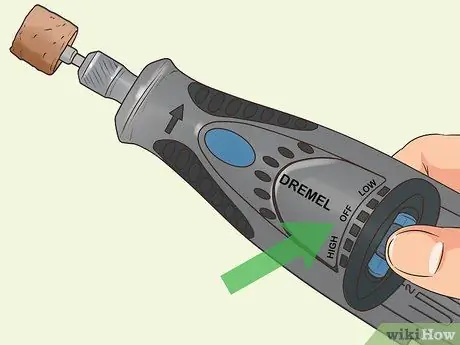 Используйте инструмент Dremel. Шаг 6