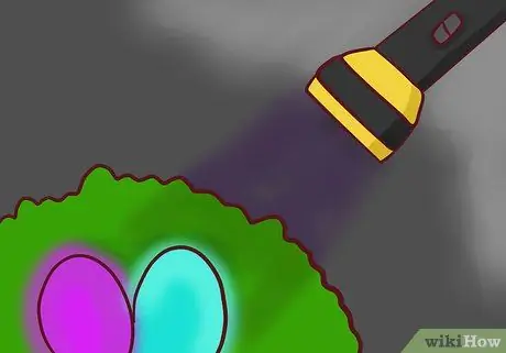 Сделать светящееся пасхальное яйцо Шаг 16