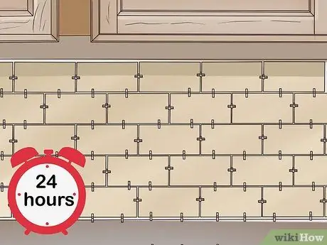 Установите панель Subway Tile Backsplash Шаг 13 Установите панель Subway Tile Backsplash Шаг 13