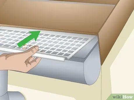 Установите ограждения водостока Шаг 3