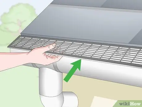 Установите ограждение желоба Шаг 9