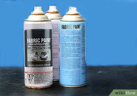 Покрасьте диван спреем, шаг 3