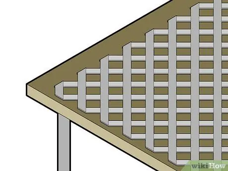 Вырезать пластиковую решетку Шаг 8