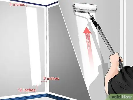 Используйте малярный валик. Шаг 8