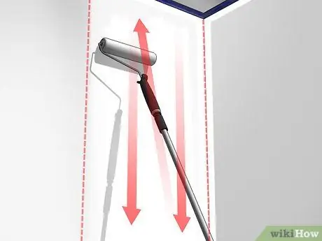 Используйте малярный валик. Шаг 9