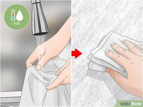 Уберите вазелин из одежды Шаг 11