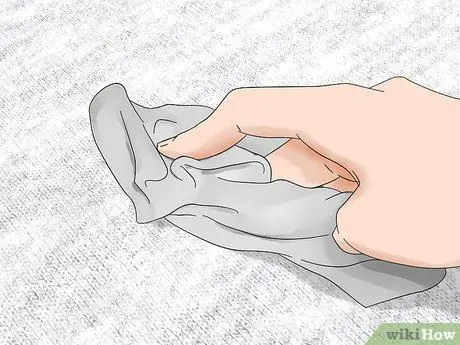 Уберите вазелин из одежды Шаг 15