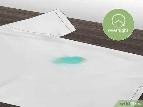 Вытащите пластилин из одежды Шаг 6