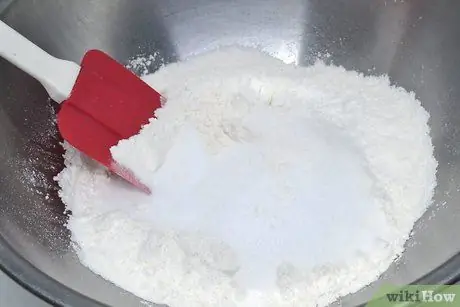 Сделайте отпечатки ладоней из соленого теста, шаг 1