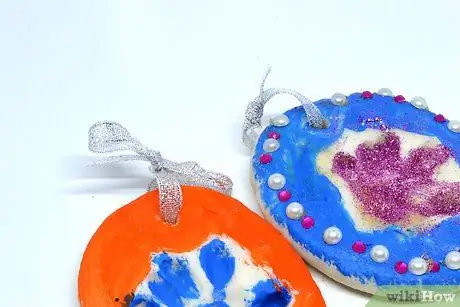 Сделайте отпечатки ладоней из соленого теста Шаг 14