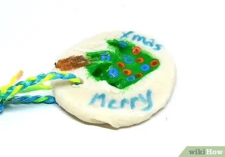 Сделайте отпечатки ладоней из соленого теста Шаг 15