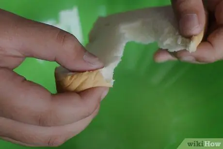 Сделайте лепку из белого хлеба Шаг 6