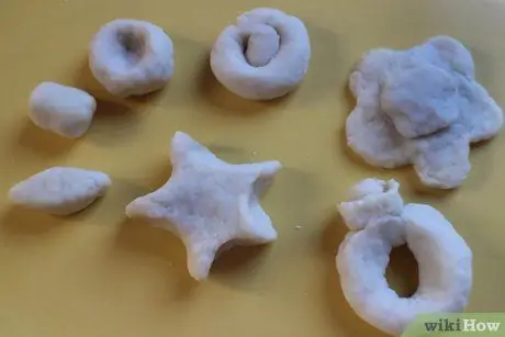 Сделать лепку из белого хлеба Шаг 9