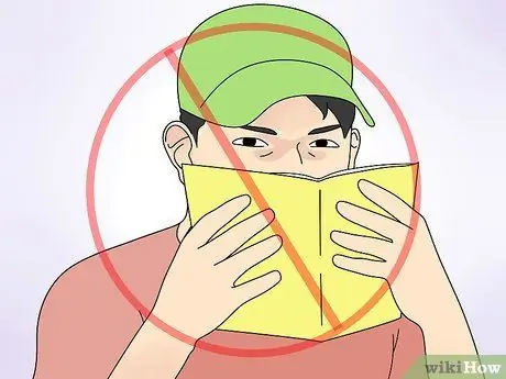 Установите зрительный контакт с девушкой Шаг 6