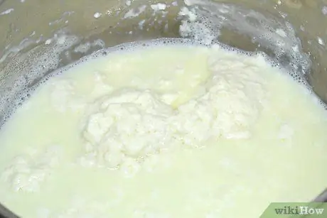 Сделайте клей из молока, шаг 3