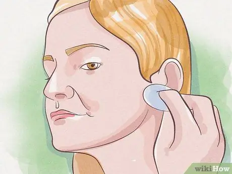 Ужасный макияж с макияжем, шаг 2