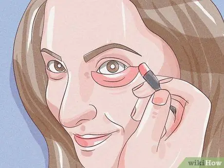 Ужасный макияж с макияжем Шаг 5