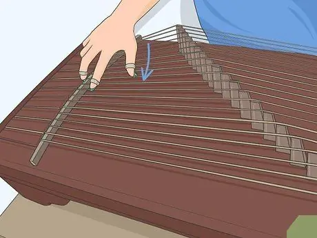 Играть на гучжэн (китайской цитре) Шаг 6