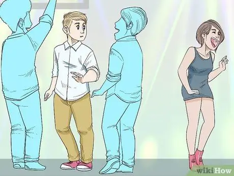 Танец с девушкой в клубе, шаг 2
