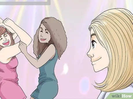 Танец с девушкой в клубе Шаг 4