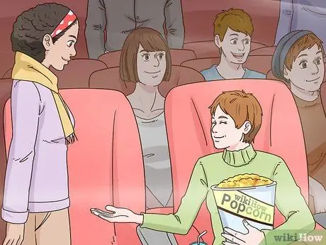 Вести себя в кинотеатре Шаг 9