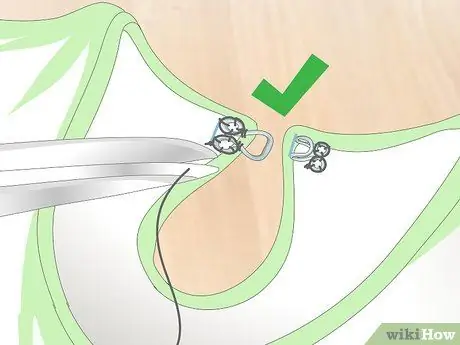 Пришиваем крючок и ушко Шаг 15