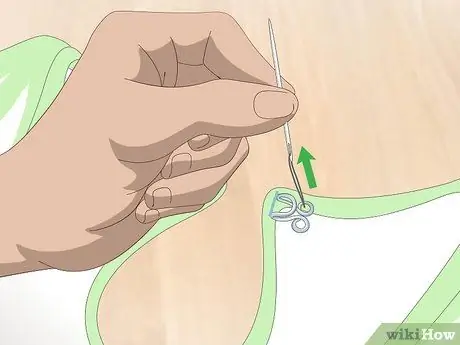 Пришиваем крючок и ушко Шаг 4