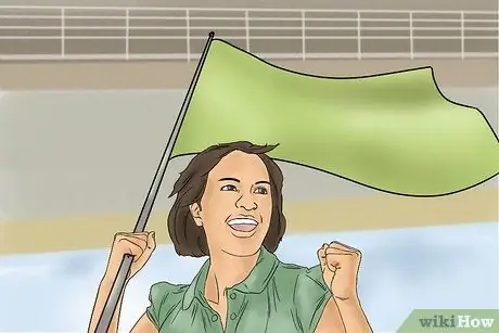 Переживите свой первый год в Color Guard, шаг 4