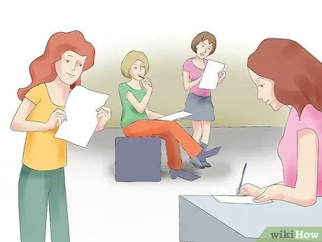 Создайте девичью группу и сделайте ее продюсер. Шаг 8