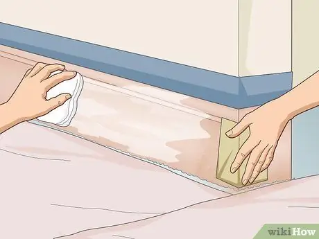 Покраска плинтусов ковром Шаг 3