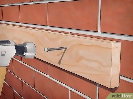 Гвоздь в кирпич, шаг 6