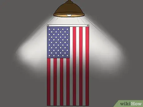 Повесьте американский флаг на стену Шаг 6