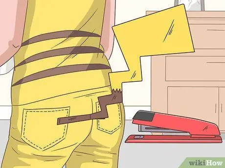 Нарядитесь как Пикачу из Pokemon Step 5