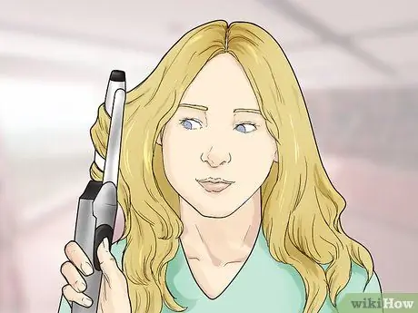 Сделайте прическу для Харли Квинн, шаг 2