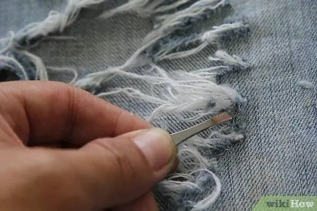 Джинсы с рваными до колен Make 90-х в стиле гранж, шаг 14