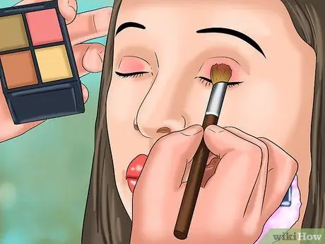 Похоже на поп-звезду Шаг 15