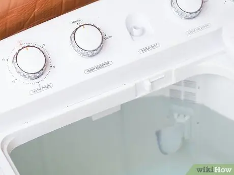 Удаление банановых пятен с ткани, шаг 4