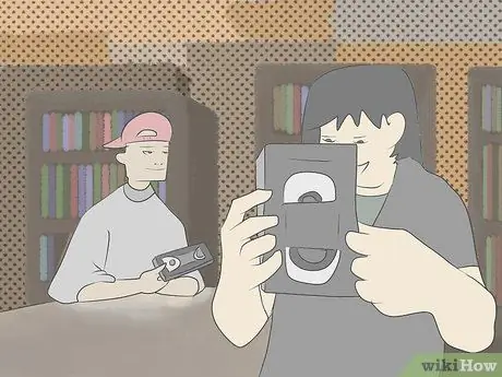 Используйте кассету VHS Шаг 1
