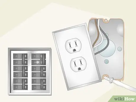 Краска стен у потолка Шаг 2