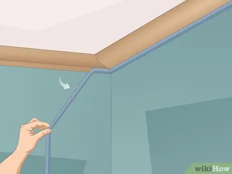 Красить стены у потолка Шаг 20
