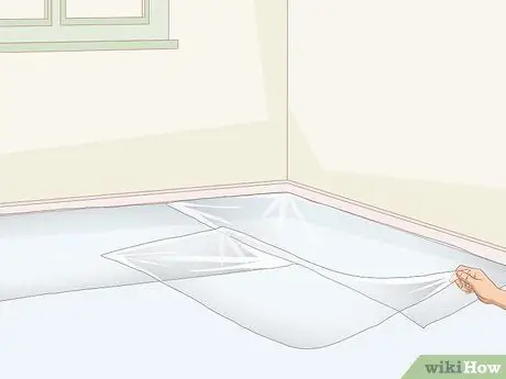 Краска стен у потолка Шаг 3