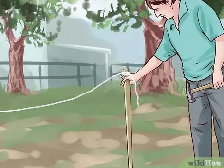 Постройте стальную опору и ограждение. Шаг 6