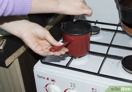 Очистите пол с твердой поверхностью Шаг 6