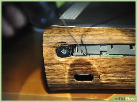 Принудительно извлечь диск, застрявший в Xbox 360 Шаг 4 Принудительно извлечь диск, застрявший в Xbox 360 Шаг 4