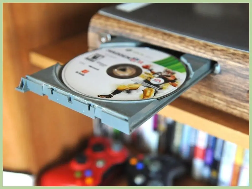 Как принудительно извлечь диск, застрявший в Xbox 360: 5 шагов