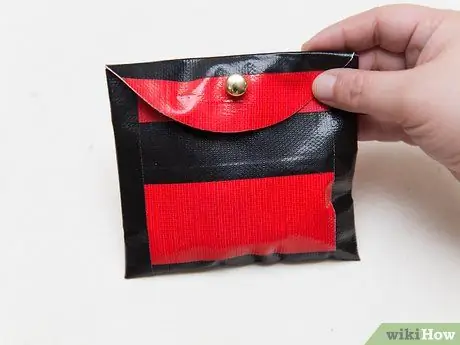 Сделайте мешочек для монет из клейкой ленты Шаг 12