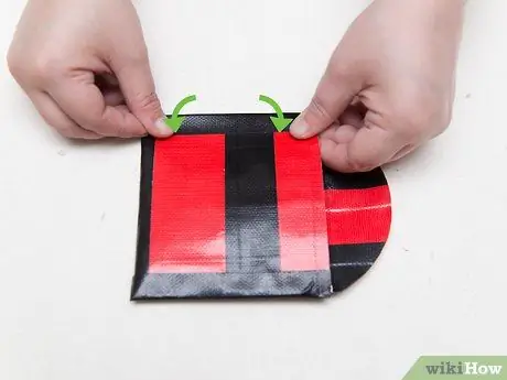 Сделайте мешочек для монет из клейкой ленты Шаг 8