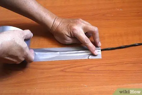 Используйте клейкую ленту, шаг 8